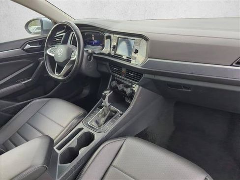 Used 2024 Volkswagen Jetta SE FWD image 23