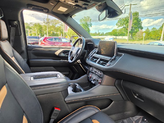 Used 2024 GMC Yukon AT4 AWD/4WD image 11