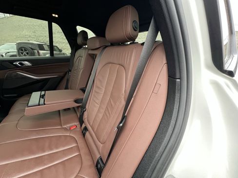 Used 2019 BMW X5 xDrive40i w/ M Sport Package image 33