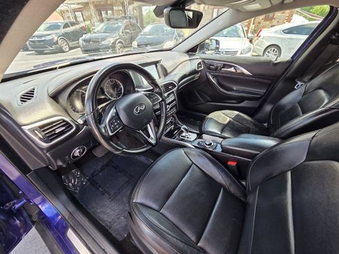 Used 2017 INFINITI QX30 Premium w/ Navigation Package AWD/4WD image 13