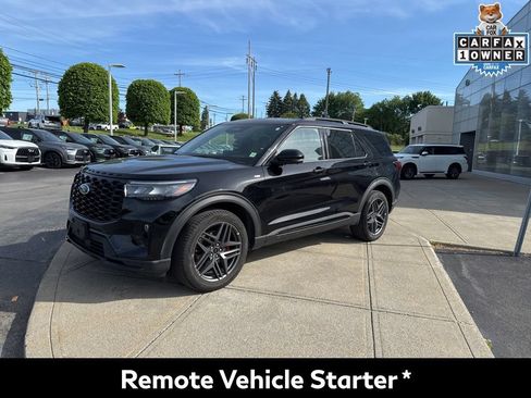 Used 2025 Ford Explorer ST-Line w/ ST-Line Street Pack AWD/4WD image 7