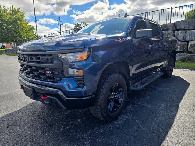 Used 2023 Chevrolet Silverado 1500 Custom Trail Boss w/ LPO, Dark Essentials Package AWD/4WD image 8