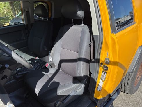 Used 2007 Toyota FJ Cruiser 4WD image 3