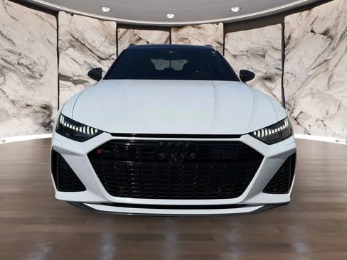 Used 2021 Audi RS 6 w/ Carbon Optic Package AWD/4WD image 3