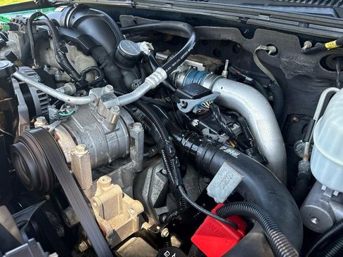 Used 2006 GMC Sierra 3500 SLE w/ Heavy-Duty Power Package AWD/4WD image 25