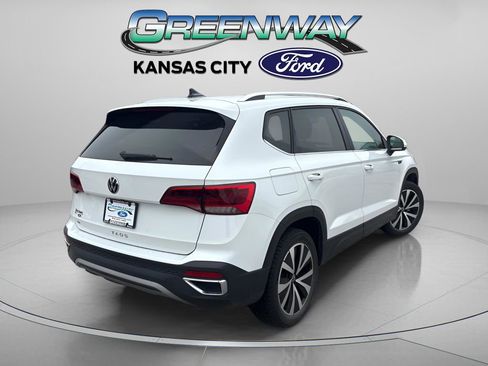 Used 2022 Volkswagen Taos SE FWD image 7