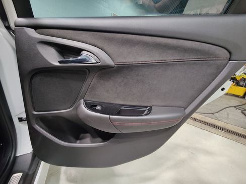 Used 2015 Chevrolet SS RWD image 17