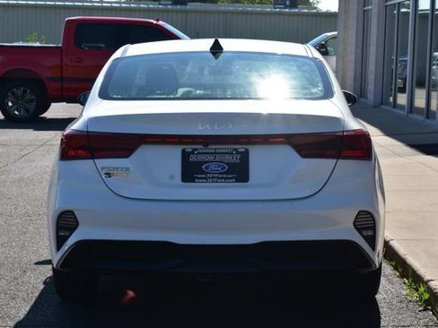 Used 2024 Kia Forte LXS FWD image 7
