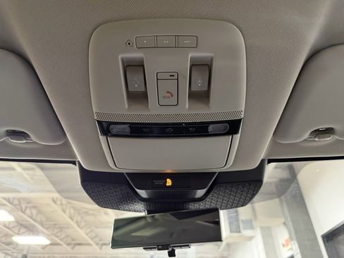 Used 2023 Nissan Ariya AWD image 16