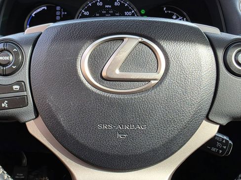 Used 2014 Lexus CT 200h image 32