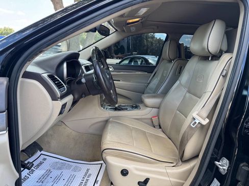 Used 2017 Jeep Grand Cherokee Overland w/ Jeep Active Safety Group AWD/4WD image 10