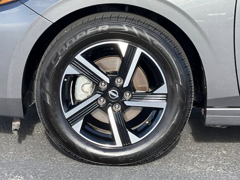 Used 2024 Nissan Sentra SV image 27