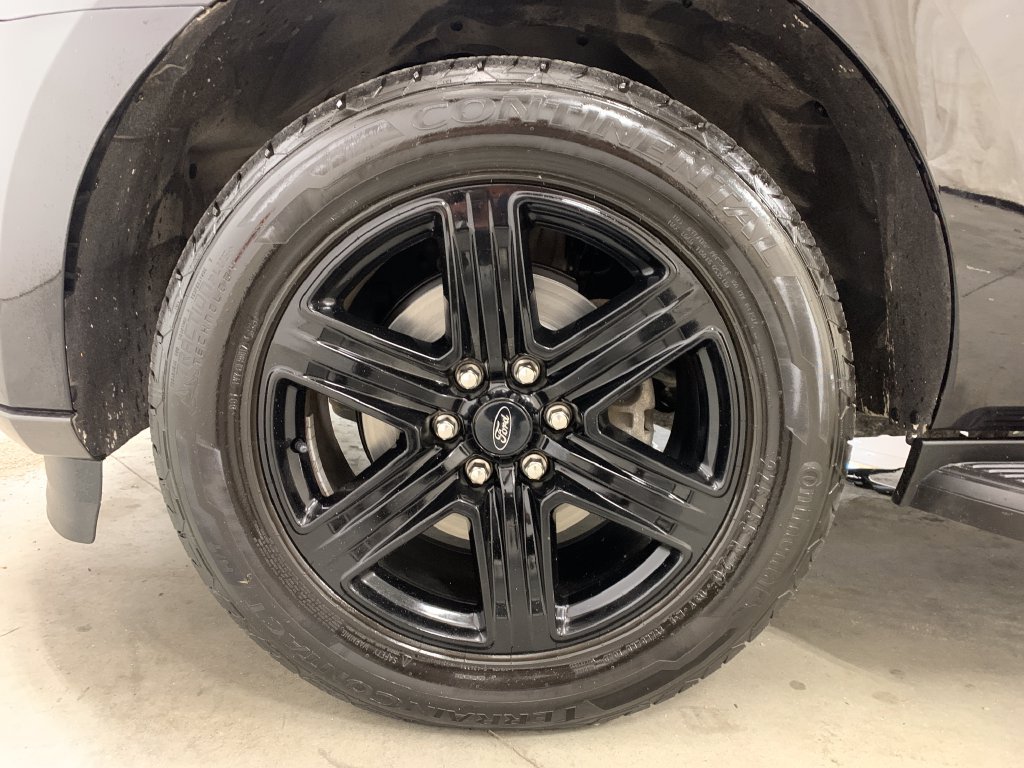 Used 2021 Ford Expedition XLT w/ Black Accent Package AWD/4WD image 21