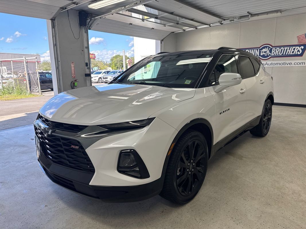 Used 2022 Chevrolet Blazer RS w/ Enhanced Convenience Package AWD/4WD image 2