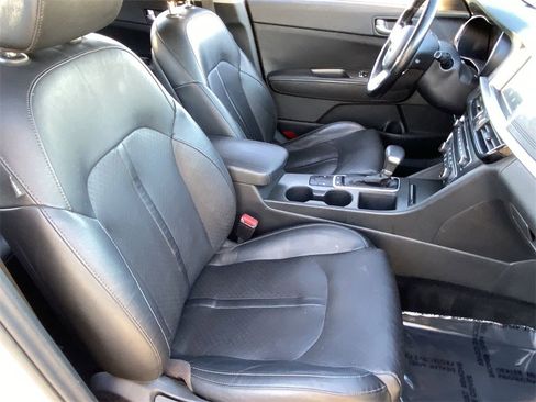 Used 2020 Kia Optima SE image 19