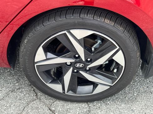 Certified 2023 Hyundai Elantra SEL w/ Convenience Package FWD image 19