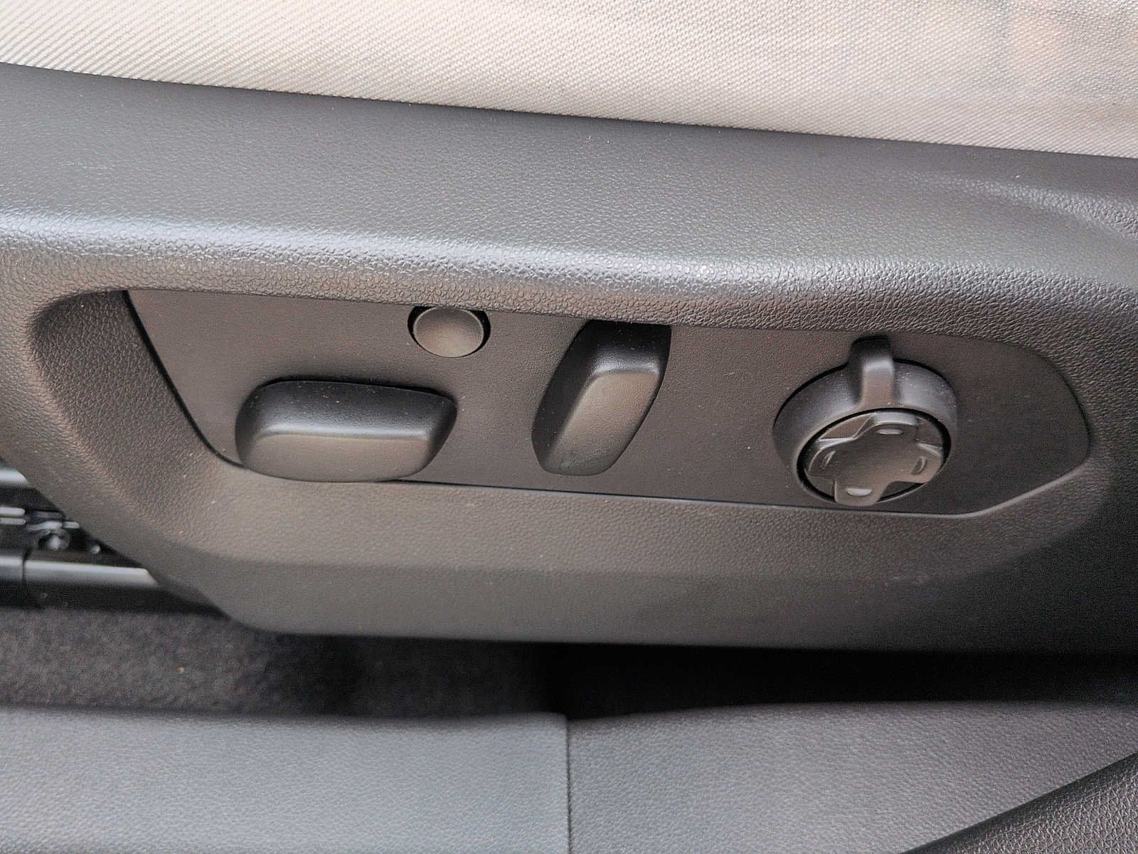 Used 2024 Buick Envision Avenir AWD/4WD image 14
