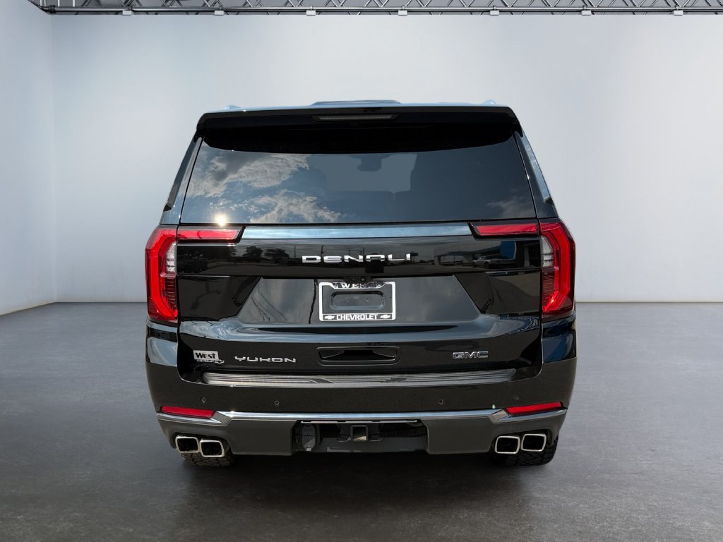 Used 2025 GMC Yukon XL Denali Ultimate AWD/4WD image 4
