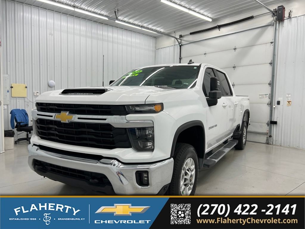 Used 2025 Chevrolet Silverado 2500 LT w/ Convenience Package AWD/4WD image 6