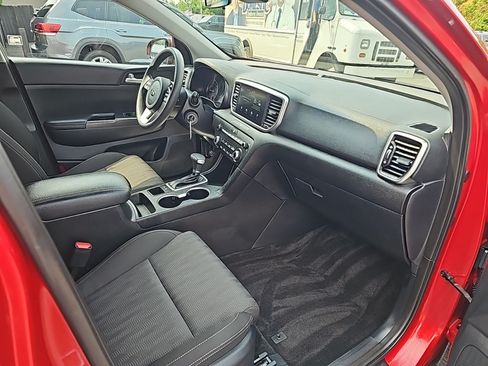 Used 2022 Kia Sportage LX FWD image 12