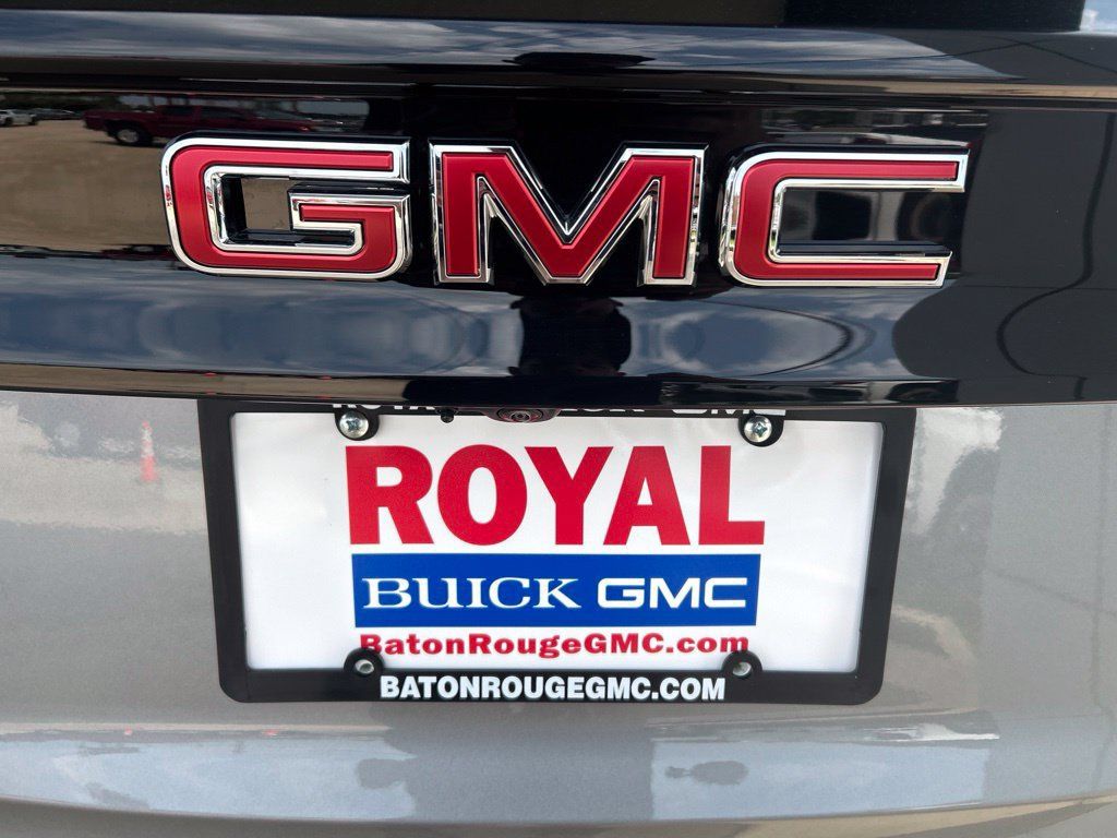 Used 2026 GMC Acadia Elevation FWD image 32