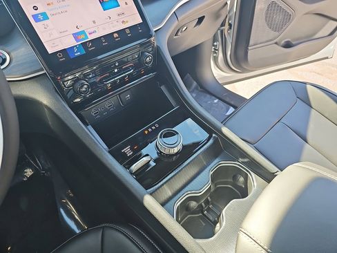 New 2025 Jeep Grand Cherokee L Limited w/ Trailer Tow Package image 26