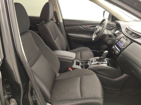 Used 2018 Nissan Rogue SV w/ Premium Package FWD image 21