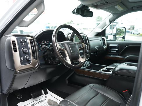 Used 2018 GMC Sierra 3500 Denali AWD/4WD image 16
