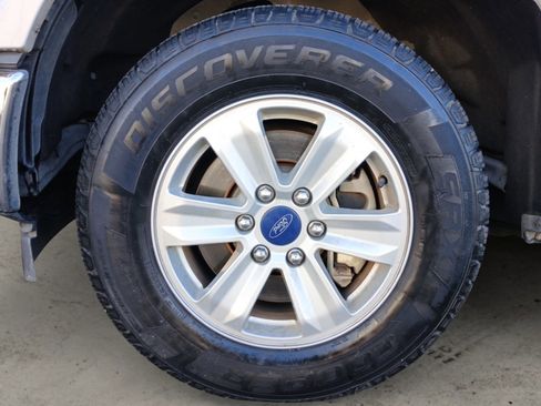 Used 2017 Ford F150 XLT image 14