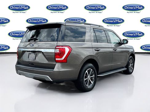 Used 2018 Ford Expedition XLT w/ Equipment Group 202A RWD image 7