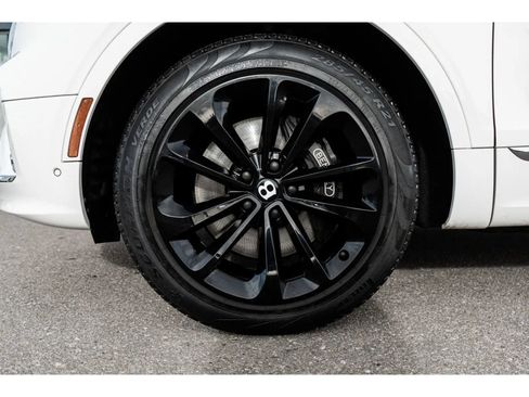 Certified 2022 Bentley Bentayga image 6