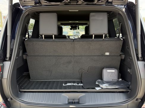 Used 2026 Lexus GX 550 w/ Accessory Package (2T) AWD/4WD image 33