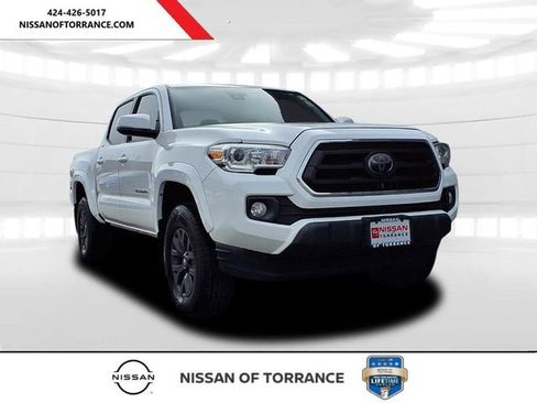Used 2021 Toyota Tacoma SR5 w/ Technology Package image 1