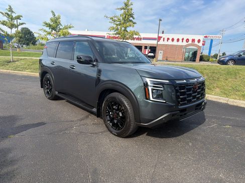 Used 2025 Nissan Armada PRO-4X w/ Pro-4X Premium Package AWD/4WD image 22