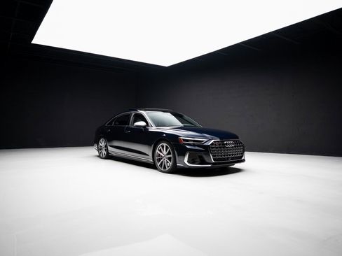 Used 2024 Audi S8 image 88