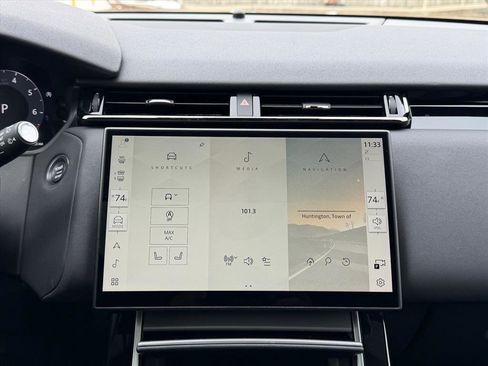 Used 2025 Land Rover Range Rover Velar Dynamic SE image 26