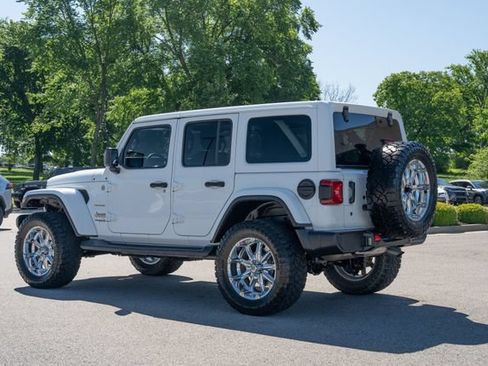 Used 2019 Jeep Wrangler Unlimited Sahara AWD/4WD image 4