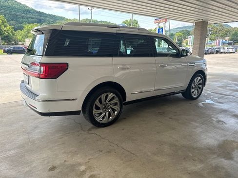 Used 2020 Lincoln Navigator Reserve w/ Luxury Package AWD/4WD image 4
