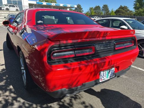 Used 2022 Dodge Challenger GT AWD/4WD image 6