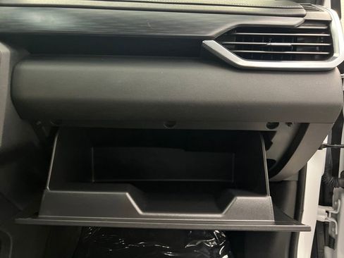 Used 2025 GMC Acadia Elevation image 31