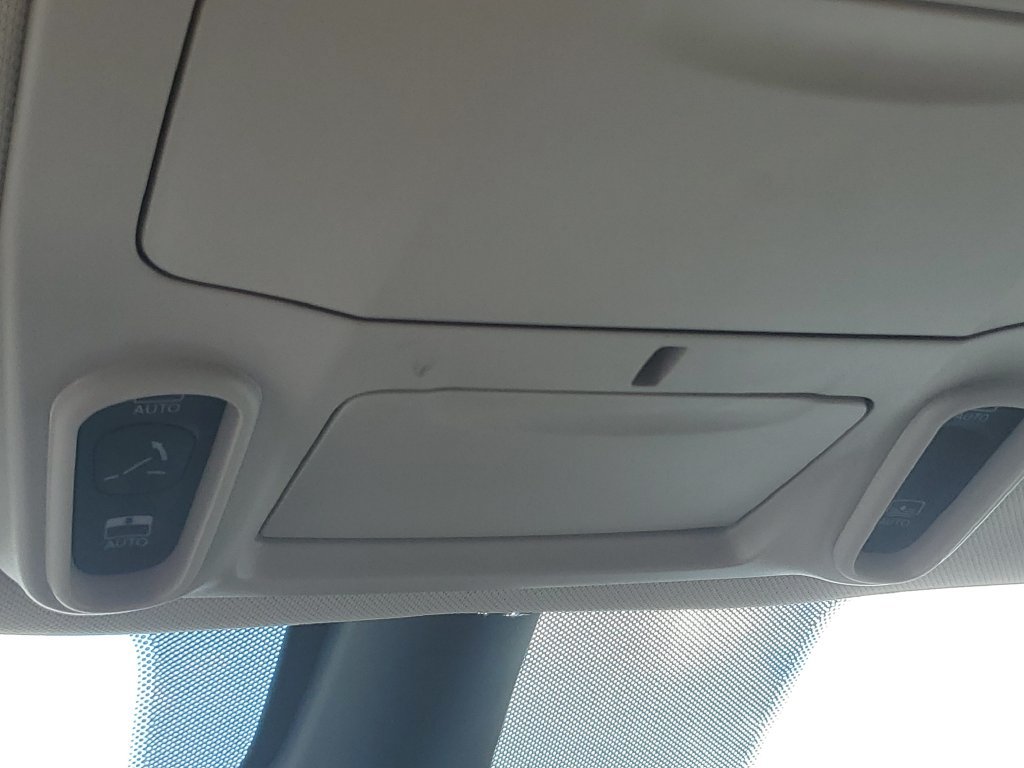 Certified 2023 Chrysler Pacifica Limited FWD image 33