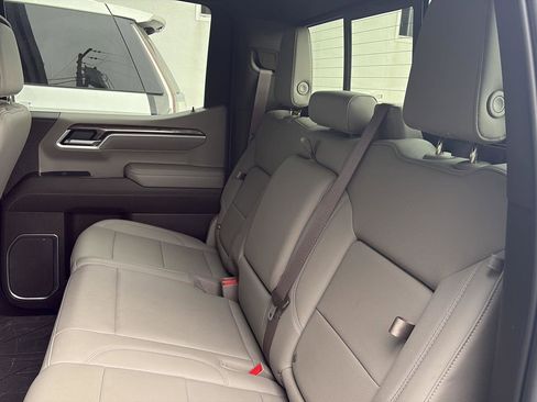 Used 2022 Chevrolet Silverado 1500 LTZ w/ Technology Package image 30