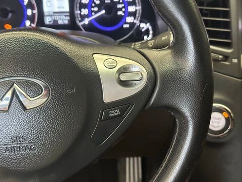 Used 2016 INFINITI QX70 AWD w/ Premium Package image 24