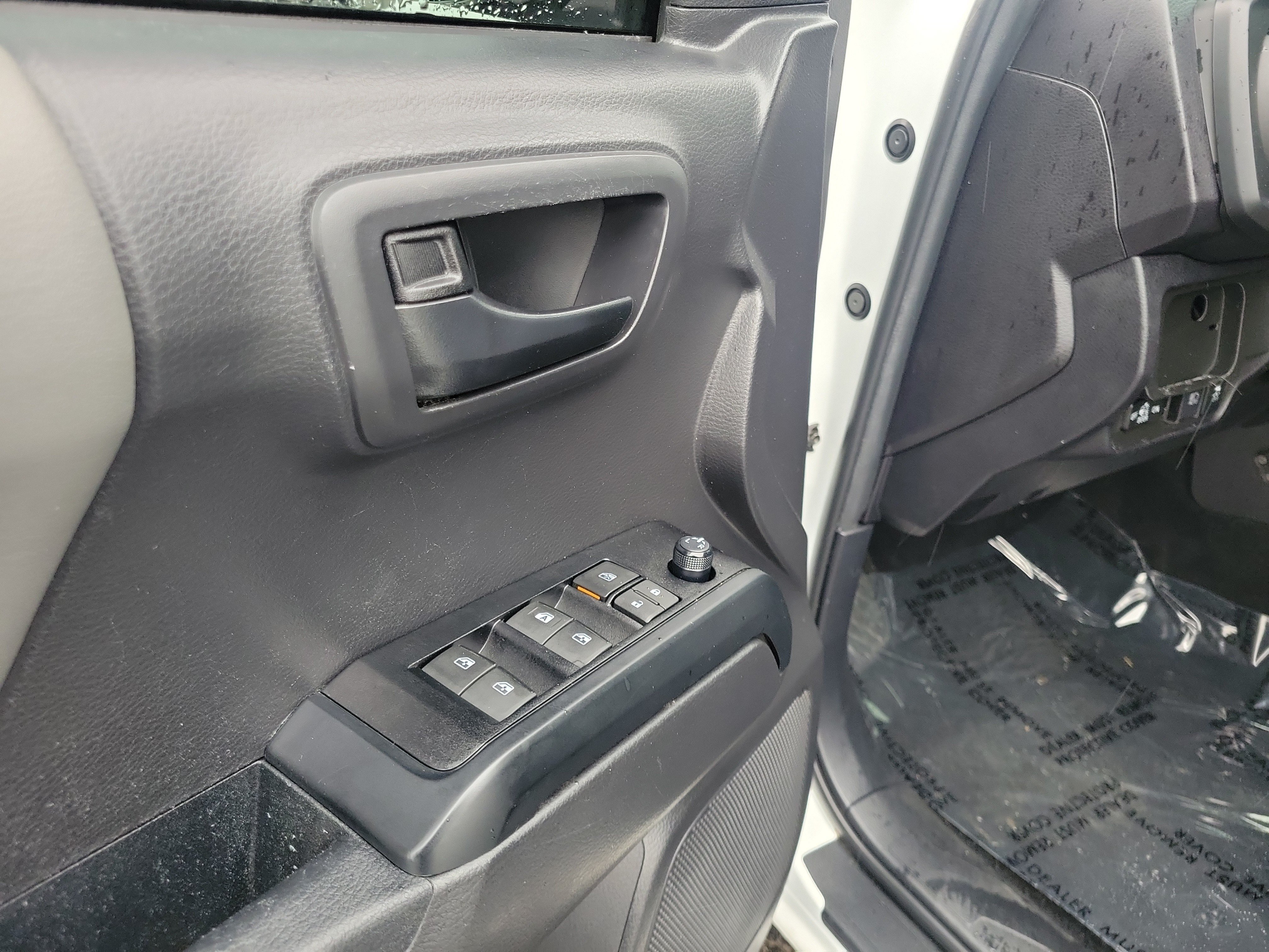 Used 2022 Toyota Tacoma SR AWD/4WD image 18