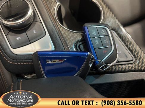 Used 2022 Cadillac CT4 V RWD image 41