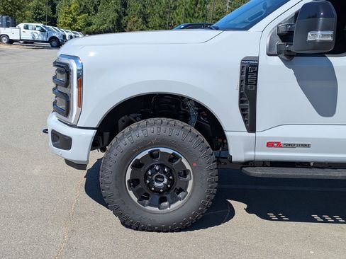 New 2026 Ford F250 Platinum w/ Tremor Off-Road Package image 11
