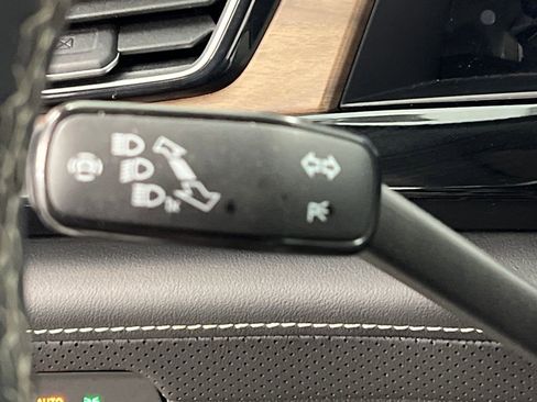 Used 2024 Volkswagen Atlas SE image 51