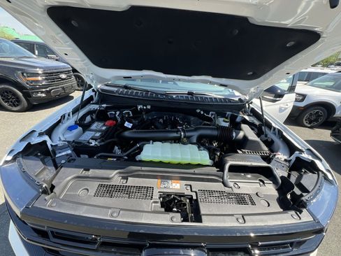 New 2026 Ford Expedition Platinum image 37