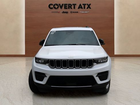 New 2026 Jeep Grand Cherokee 2WD image 8