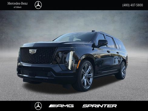 Used 2025 Cadillac Escalade ESV Sport Platinum AWD/4WD image 1